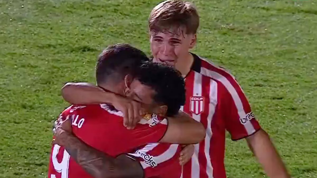 A bomba de Tiago Palacios revive o Estudiantes na vitória em Mendoza após júbilo