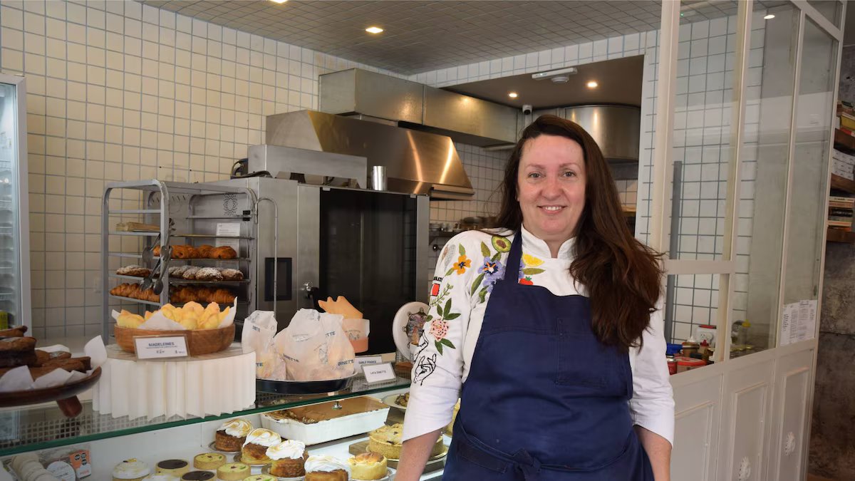 A francesa que recria os sabores da sua infância num café com pastelaria artesanal