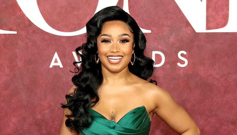 A indicada ao Tony, Jasmine Amy Rogers, mostra sua verdadeira versatilidade ao estrelar os musicais “Spelling Bee” e “Wild Party” simultaneamente! | Broadway Jasmine Amy Rogers | Notícias e fofocas sobre celebridades | Entretenimento, fotos e vídeos