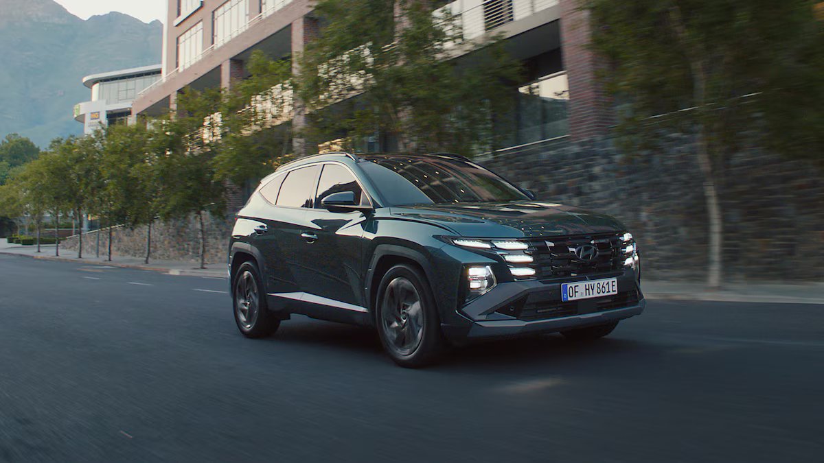 A montadora está distribuindo ingressos para a Copa do Mundo na compra de um de seus modelos, que também tem desconto.