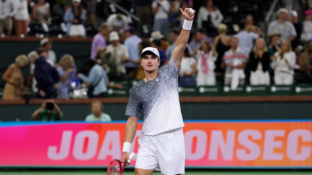 A pontuação incrível do brasileiro Fonseca em Indian Wells e o desafio de Sinner na próxima rodada.