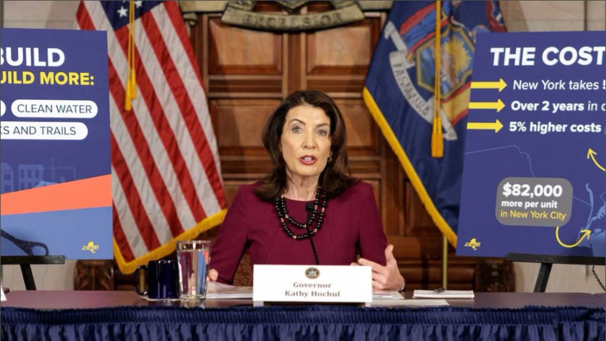 Adeus Katie Hochul? Pesquisa revela menor vantagem do governador contra os republicanos de Nova York