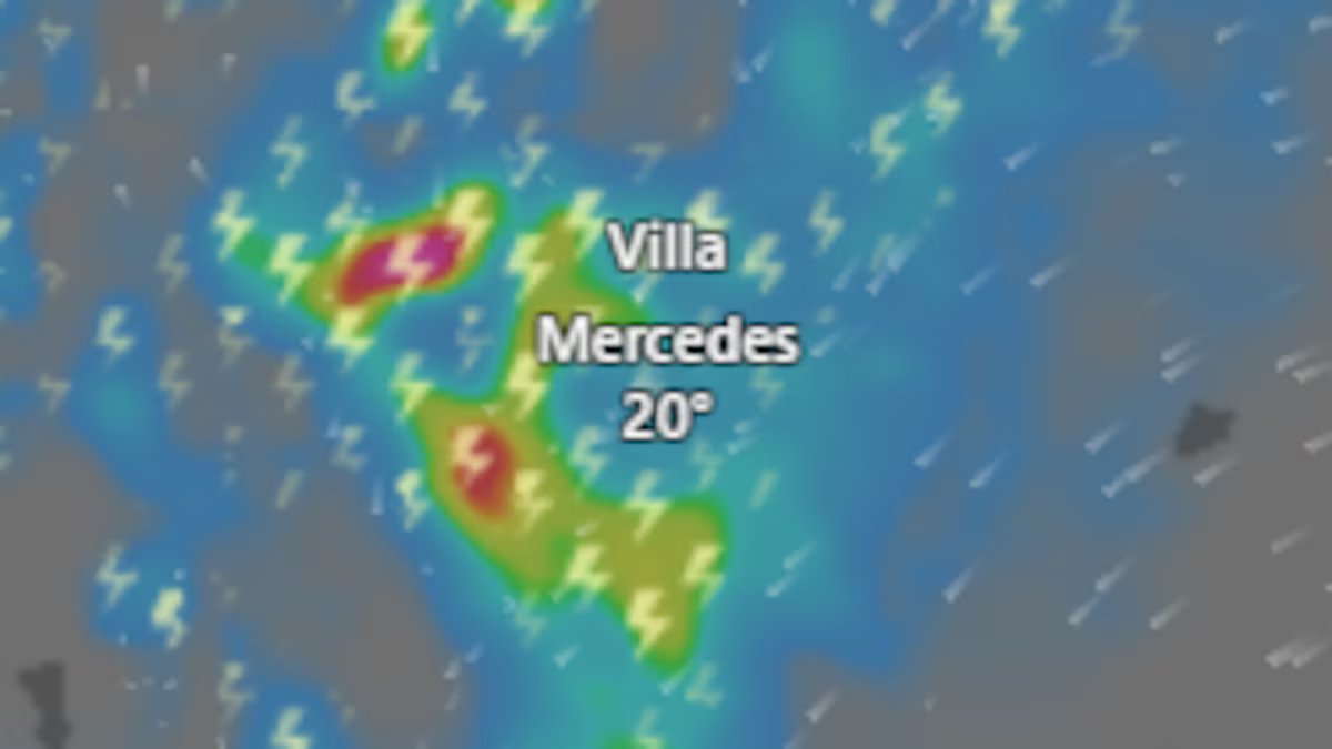 Alerta laranja e amarelo para furacões foi emitido para este domingo
