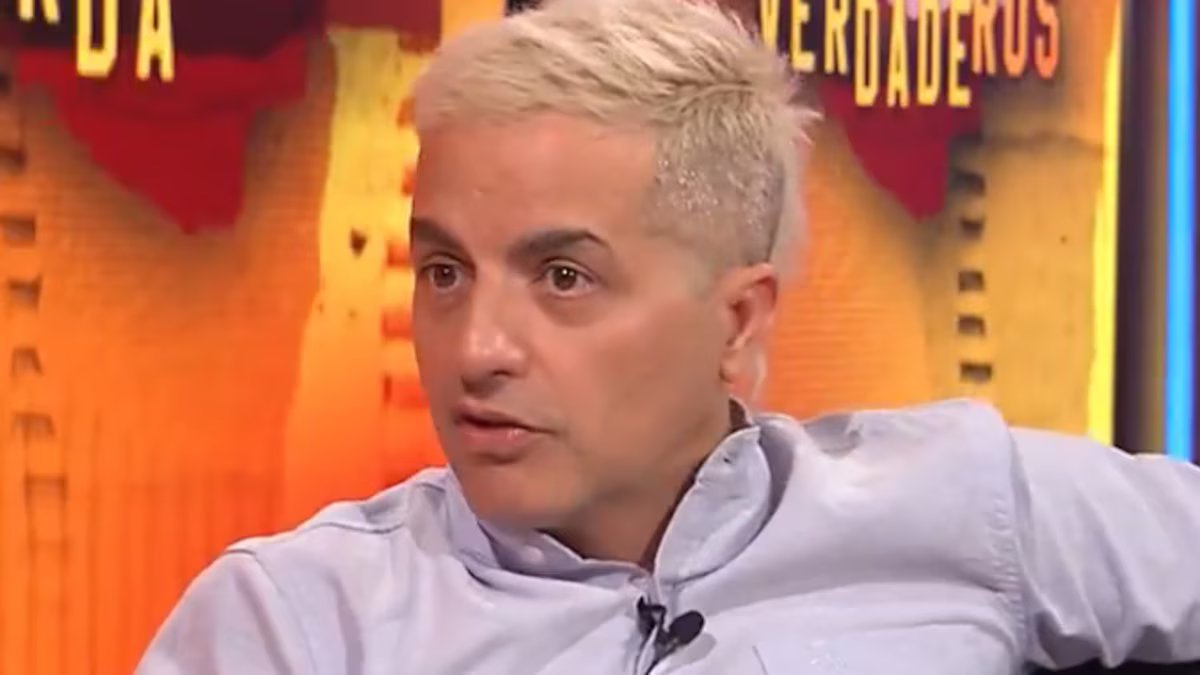 Angel de Brito falou pela primeira vez sobre a sua vida pessoal na televisão. “Eu interpreto o vilão, sou durão”