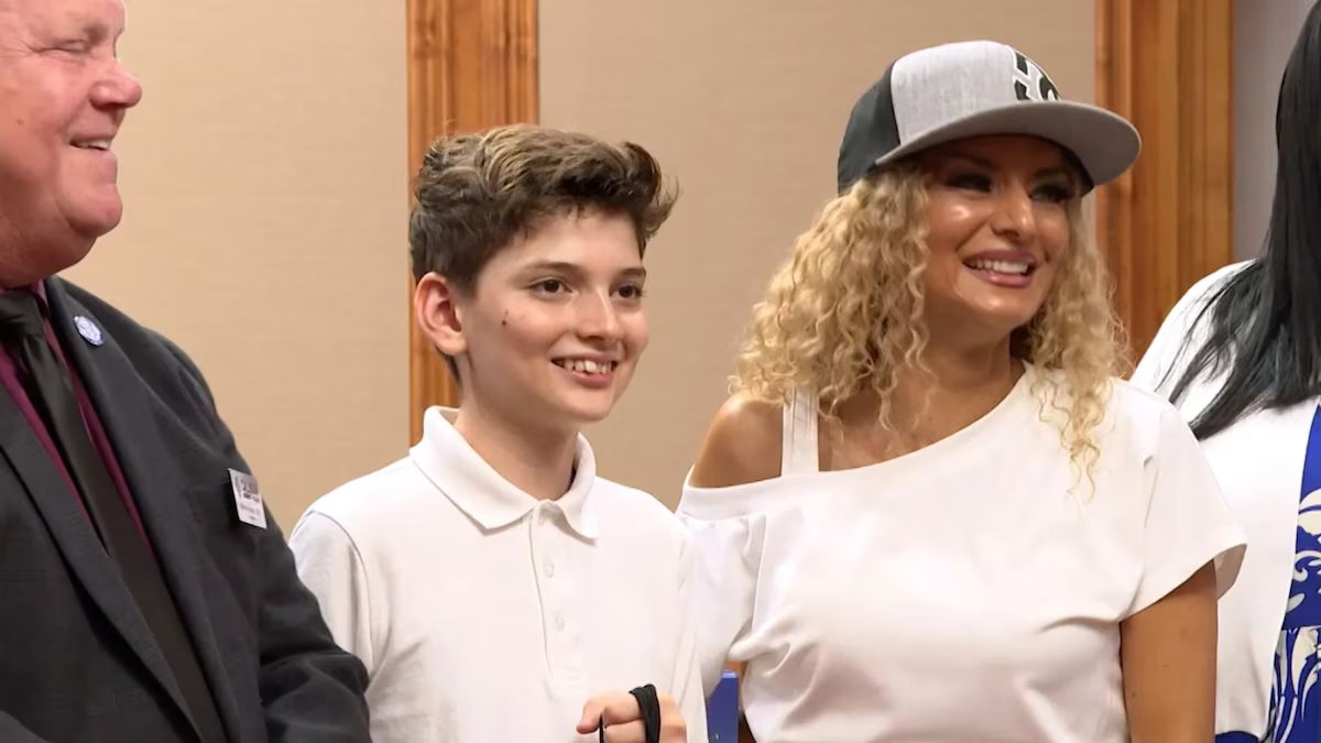 Aos 2 anos, ele lia cartazes e assistia a documentários. o garoto genial que hoje vai para a faculdade no Alabama.