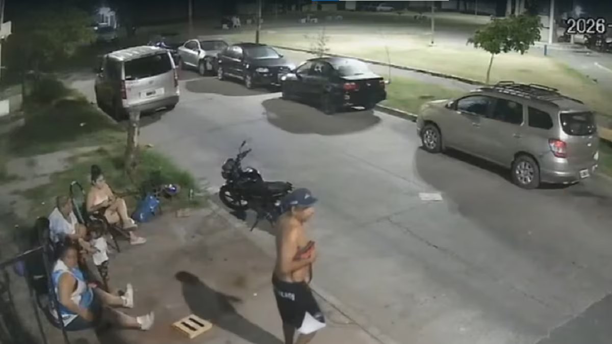 Após o tiroteio infernal, a mãe de um dos atiradores, um policial, morreu devido a um ferimento à bala.