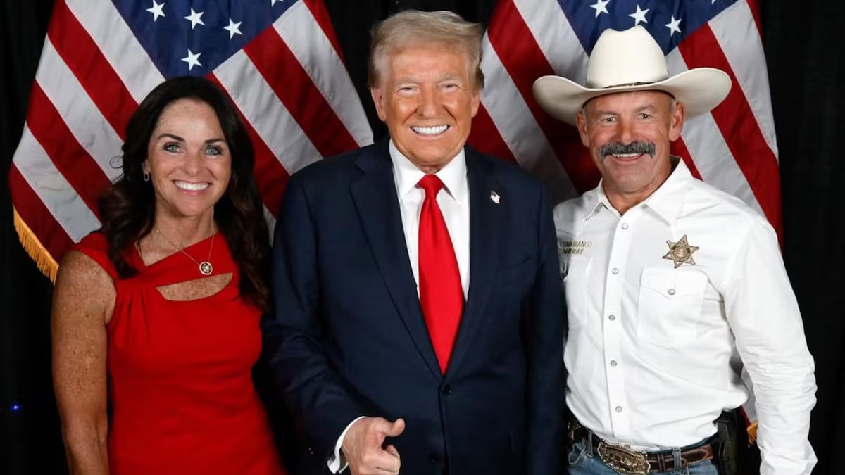 “Candidato MAGA” . Xerife republicano da Califórnia e amigo de Trump que deseja concorrer a governador em 2026.