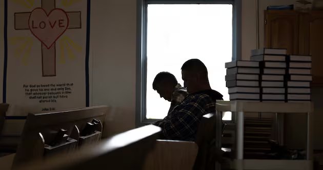 Como a frequência regular à igreja afeta a saúde mental? – Notícias Deseret