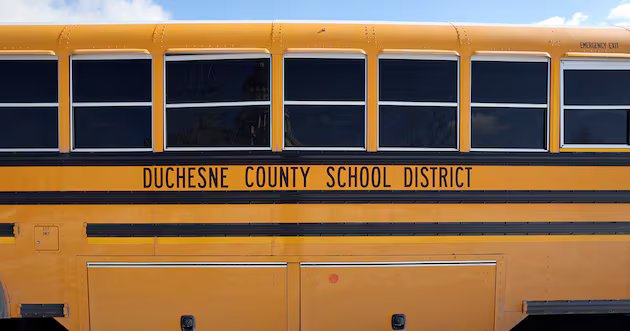 Cox veta projeto de lei para fornecer acesso à Internet em ônibus escolares rurais – Deseret News