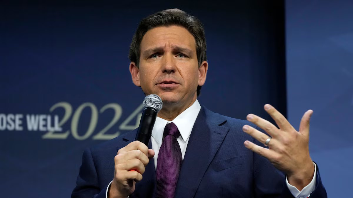 DeSantis vs. IA, ao vivo. O governador da Flórida busca punir seu uso nas escolas e denuncia o “preconceito”.