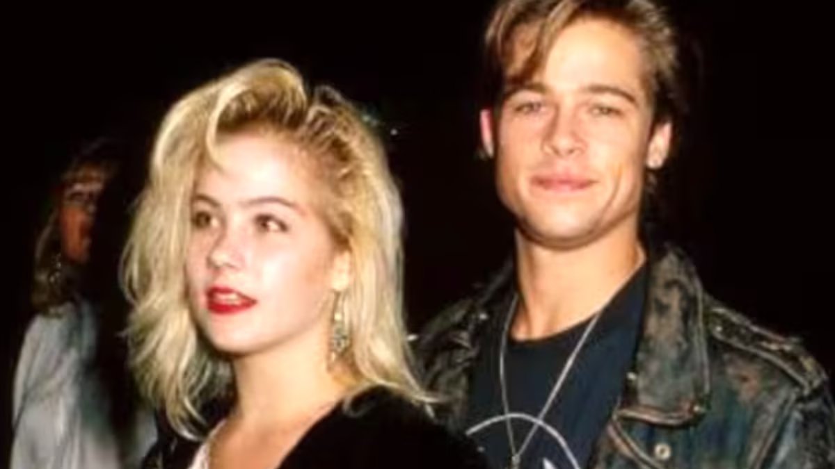 Ela tinha Brad Pitt aos seus pés, mas decidiu largá-lo em um encontro com uma estrela do rock de cabelos compridos