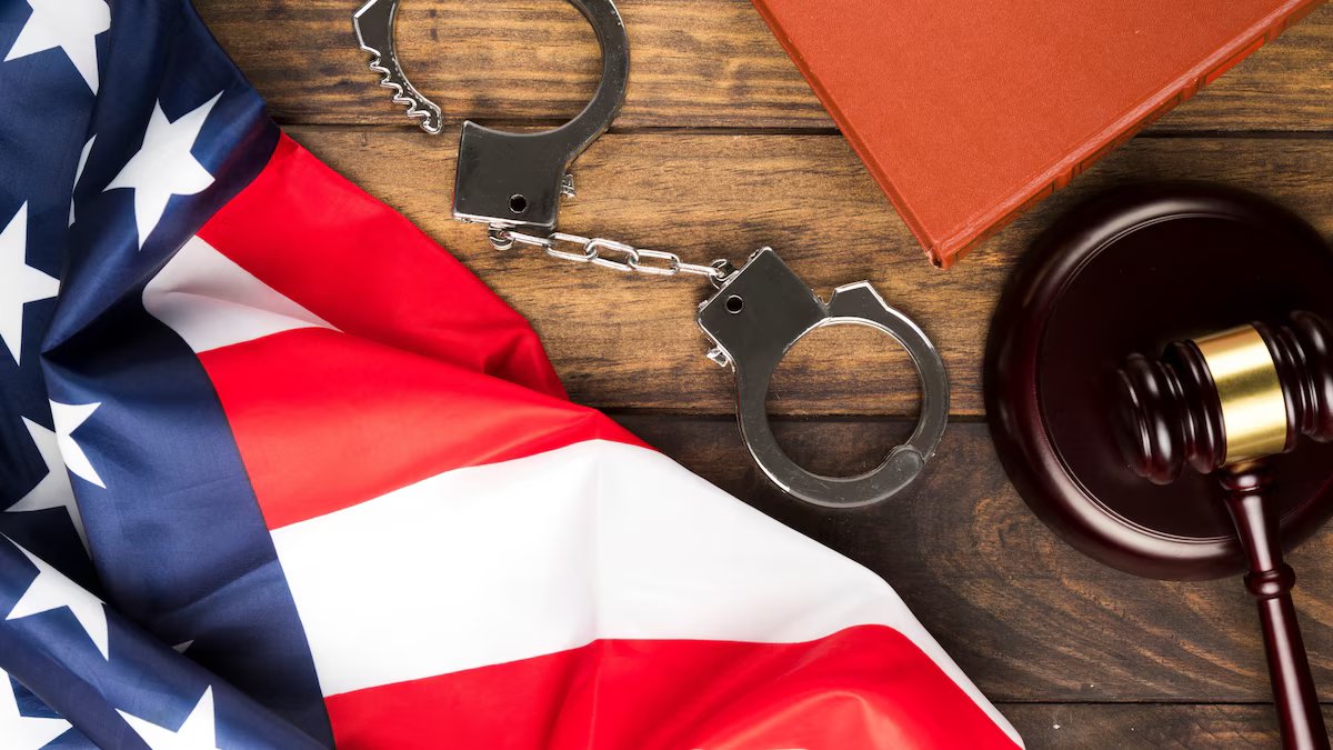 Ele é dominicano e escolheu a cidadania norte-americana, mas um erro em seu requerimento acionou alertas do USCIS.