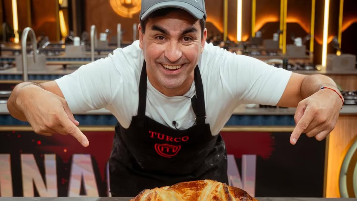 Ele foi campeão de futebol na Argentina, sofreu forte depressão e hoje é finalista do MasterChef. vida à mercê de Claudio Hussain.