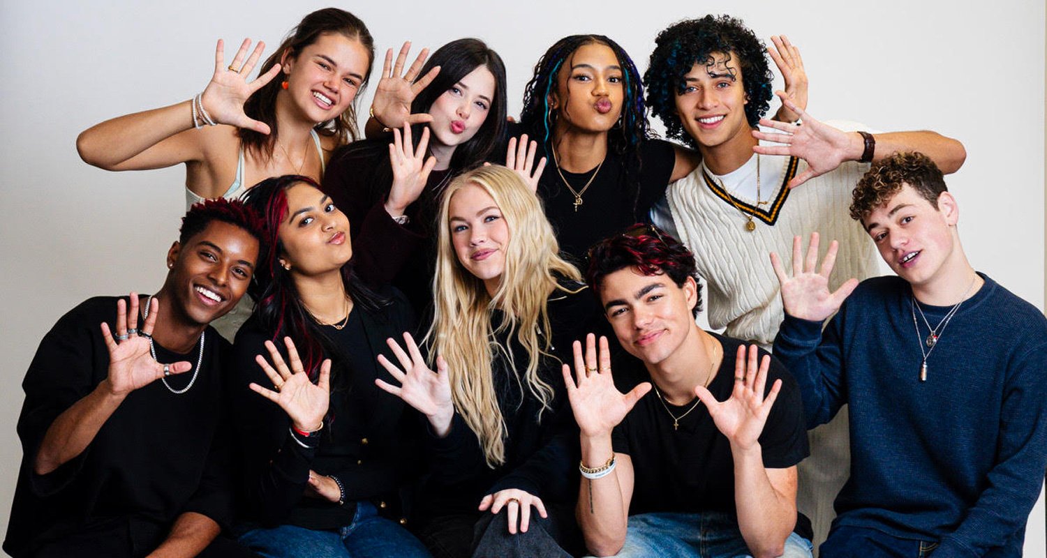 Elenco de ‘Zombies 5’: primeiras fotos reveladas de estrelas novas e que retornaram! | Diaana Babnicova, Disney, Disney Channel, Disney Plus, Emily Costtrici, Freya Skye, Julian Lerner, Malachi Barton, Meg Donnelly, Faca Mekonnen, Filmes, Olive Mortimer, Sway Bhatia, Taylor Oliver, Zumbis, Zumbis 5 | Notícias e fofocas sobre celebridades | Entretenimento, fotos e vídeos