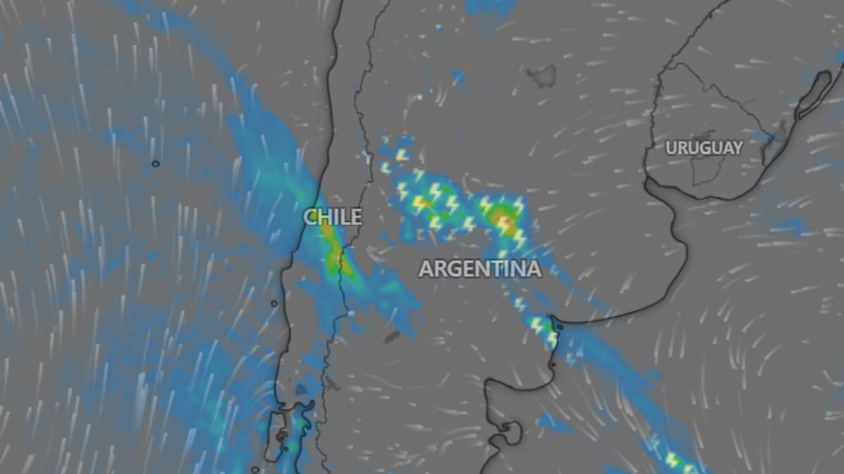 Eles estão emitindo uma série de alertas laranja e amarelo de trovoadas, chuva e ventos fortes para esta sexta-feira