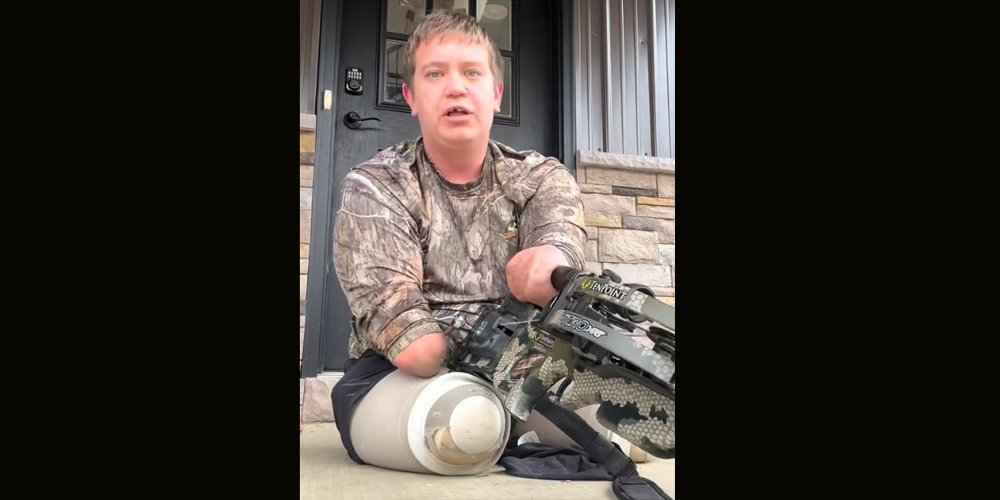 Jogador profissional de Cornhole que não tem braços e pernas é acusado de assassinar um homem e dirigir com o corpo | Dayton Webber | Notícias e fofocas sobre celebridades | Entretenimento, fotos e vídeos