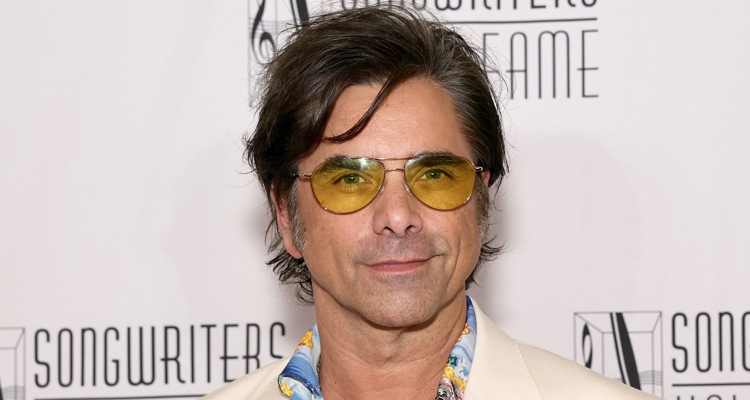 John Stamos acabou de fazer sua primeira tatuagem aos 62 anos! | John Stamos, jornalistas | Notícias e fofocas sobre celebridades | Entretenimento, fotos e vídeos