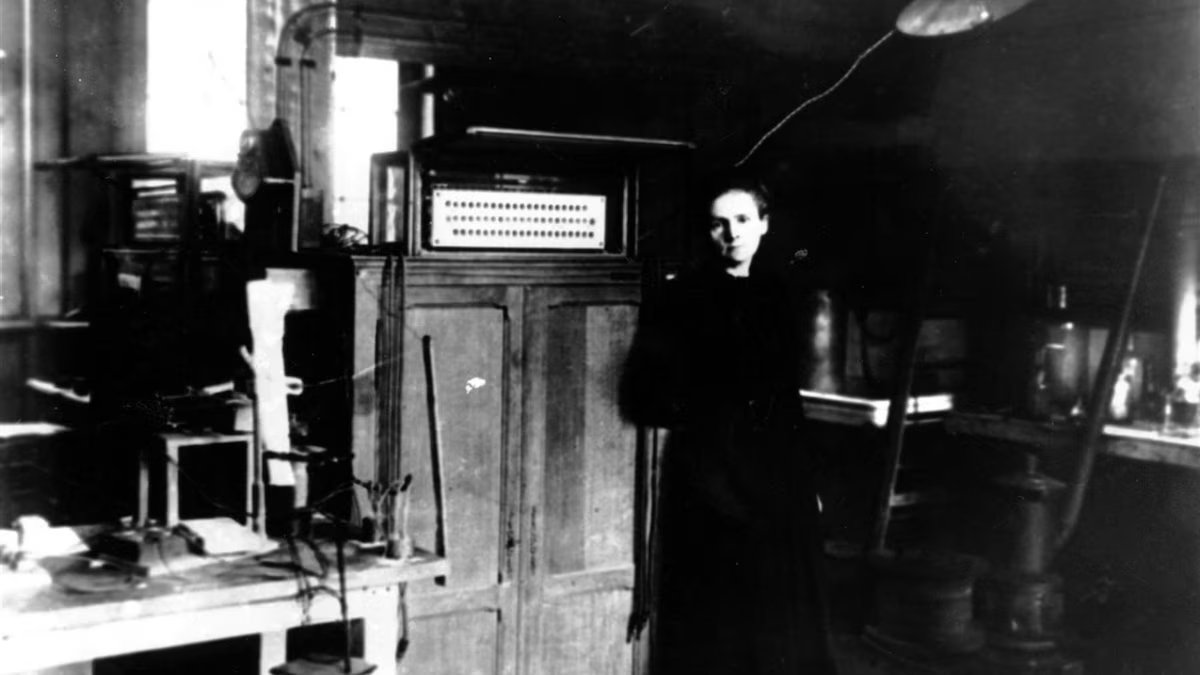 Maria Curie. “Eles me ensinaram que o caminho para o progresso não era rápido nem fácil”