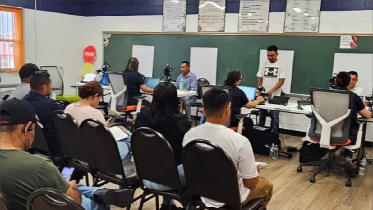 No dia 20 de março, o Consulado da Guatemala chega a Indiana com passaportes e certificados sem ir a Chicago;