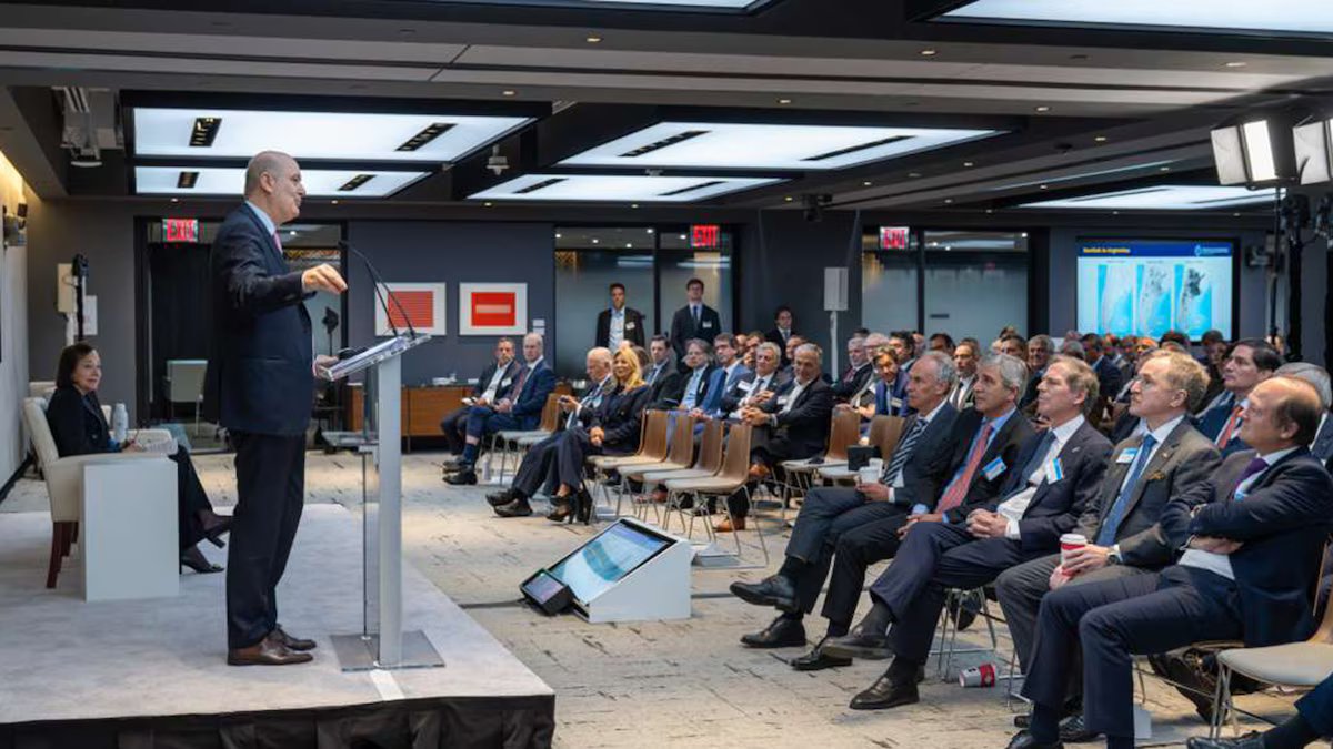 Novas críticas de Sturzenegger a Rocca. “Por que agir de acordo com regras diferentes na Argentina?”