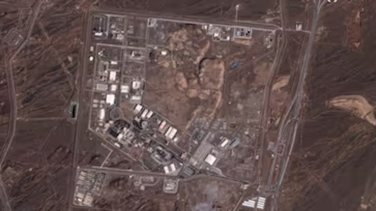 O Irão condena novo ataque à sua principal central nuclear e Israel adverte que aumentará a “intensidade” do seu ataque.