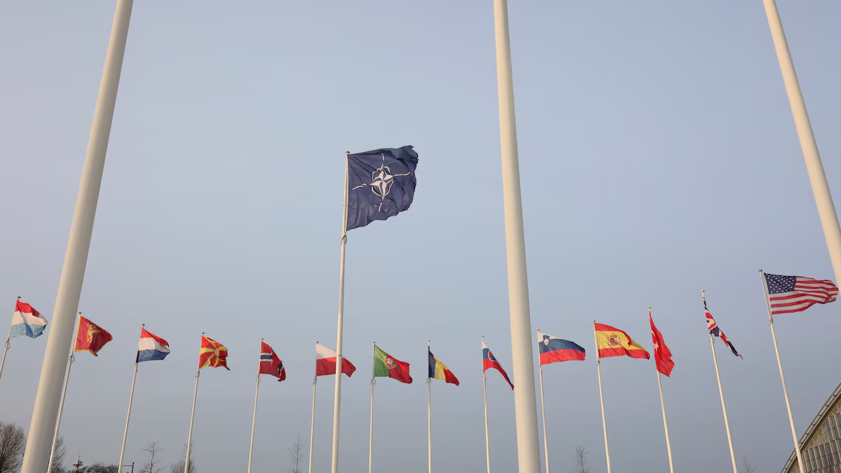 O analista internacional falou sobre o papel da NATO na guerra e a pressão que recebeu desde o início