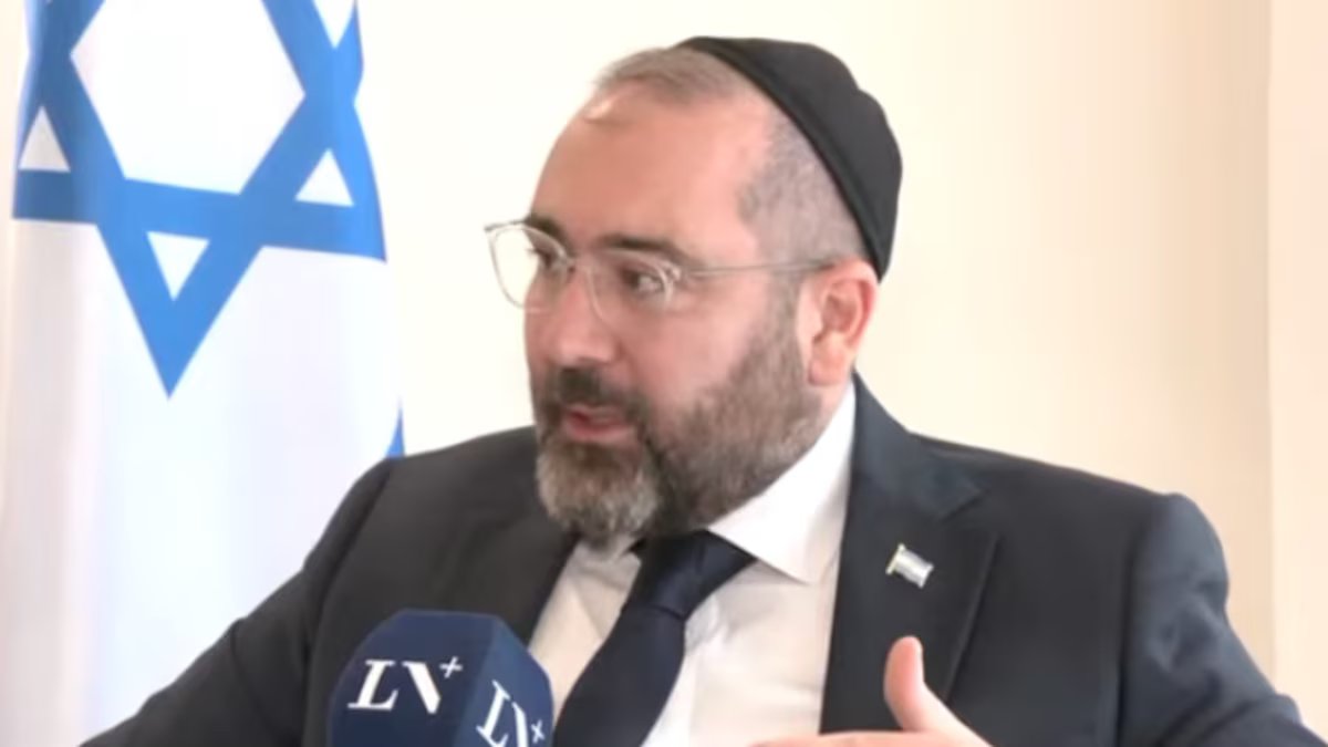 O embaixador da Argentina em Israel comparou o Irã à Alemanha nazista. “Felicidade de conquistar”.