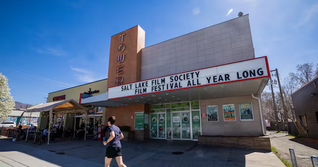 O histórico Tower Theatre será parcialmente demolido – mas ajudará a restaurar seu design da década de 1920 – Deseret News