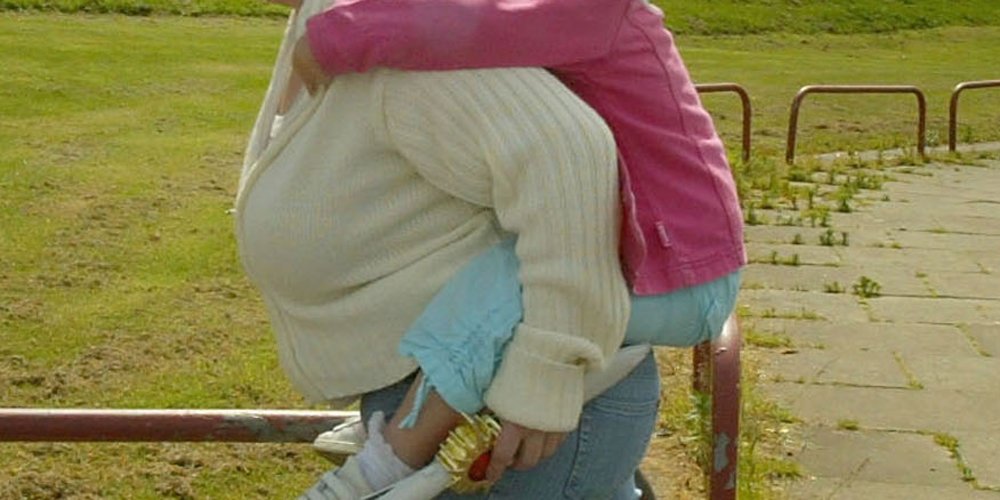 O irmão diz à irmã babá que ela é uma ‘F— Up e decepcionada’. As pessoas acham que ele tem “título” e sua mãe parece concordar | Interesse Humano, Reddit | Notícias e fofocas sobre celebridades | Entretenimento, fotos e vídeos