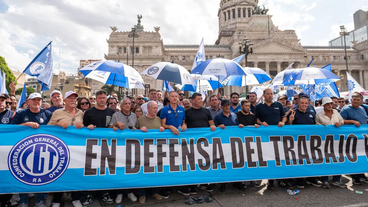 O juiz suspendeu a aplicação de 82 artigos da lei após recomendação da CGT