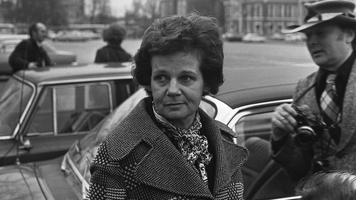 O médico que ajudou sua mãe a morrer enfrentou a justiça e iniciou o debate sobre a eutanásia no mundo.