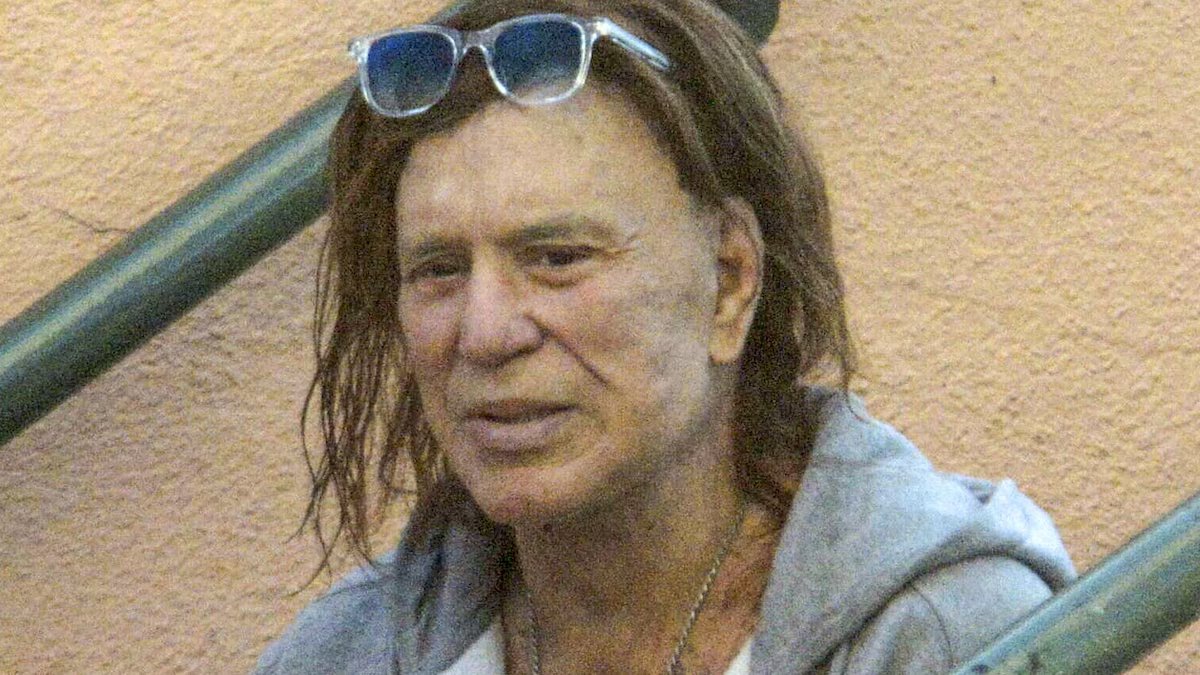 O pesadelo de Mickey Rourke. despejo, dívidas crescentes e uma carreira em Hollywood que agora é história