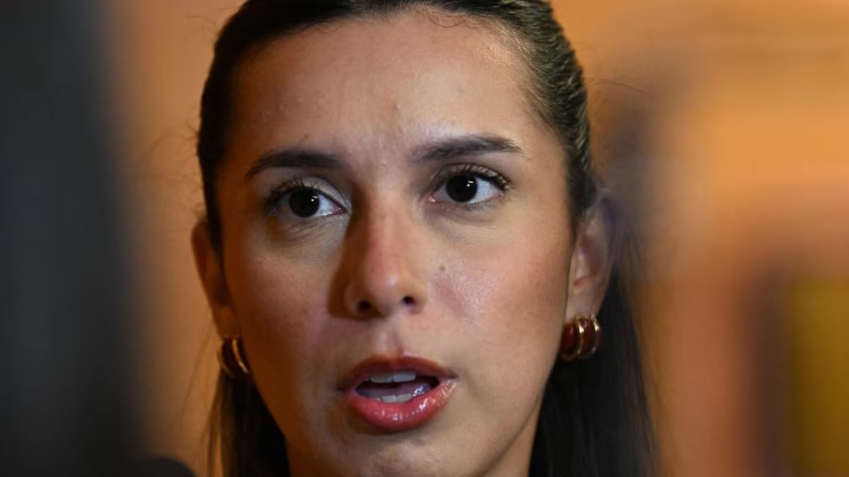 O que se sabe sobre a argentina Agostina Páez acusada de racismo, que poderá retornar à Argentina?