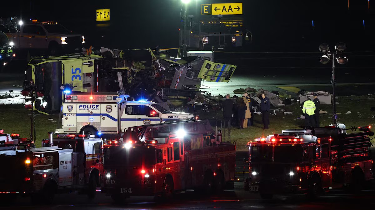 O que se sabe sobre a colisão entre um avião da Air Canada e um caminhão no aeroporto LaGuardia?
