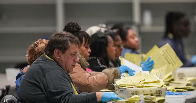 O senador Mike Lee diz que Utah poderia ‘acomodar’ a proposta de lei para limitar a votação pelo correio – Deseret News