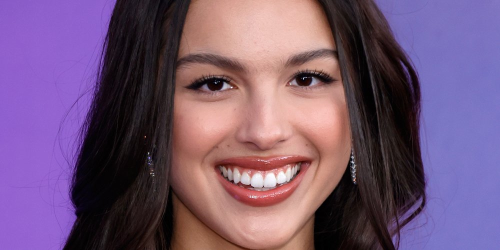 Olivia Rodrigo aborda seu status de relacionamento em meio a rumores de Louis Partridge, revela sua posição com Sabrina Carpenter hoje e muito mais | EG, Olivia Rodrigo, Sabrina Carpenter, Apresentação de slides | Notícias e fofocas sobre celebridades | Entretenimento, fotos e vídeos