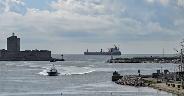 Os contribuintes americanos fornecem seguro marítimo no Golfo Pérsico? – Notícias Deseret