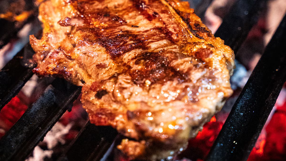 Páscoa. você pode comer carne, frango ou porco?