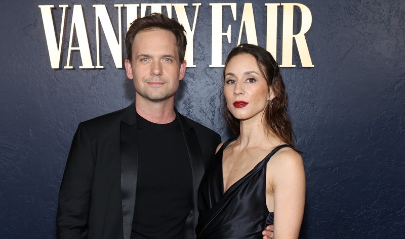 Patrick J. Adams reconta a história selvagem da mulher Troian Bellisario dando à luz no banco da frente de seu carro | Patrick J. Adams, Troian Bellisario | Notícias e fofocas sobre celebridades | Entretenimento, fotos e vídeos