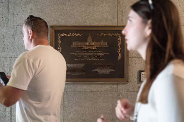 Placa de aplicação da lei instalada no Capitólio em 6 de janeiro, após anos de batalha – Deseret News