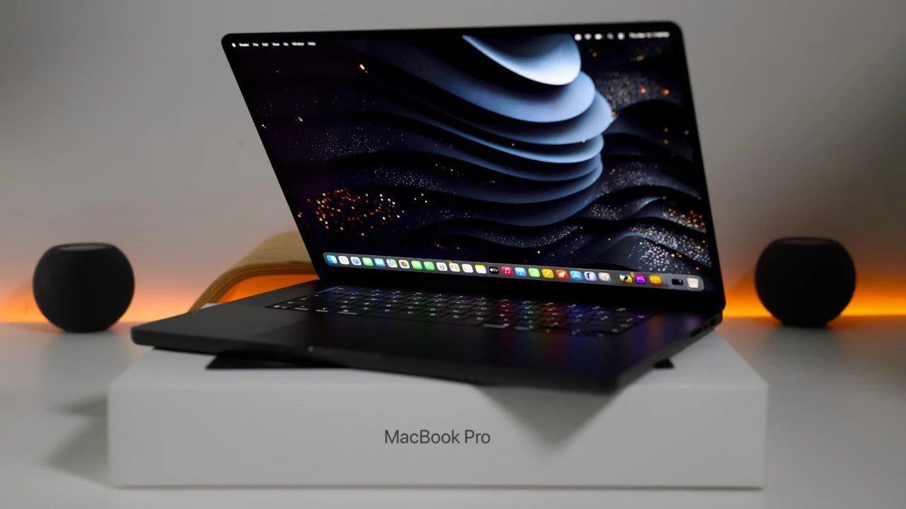 Primeira análise do MacBook Pro M5 Max: a área de trabalho está morta