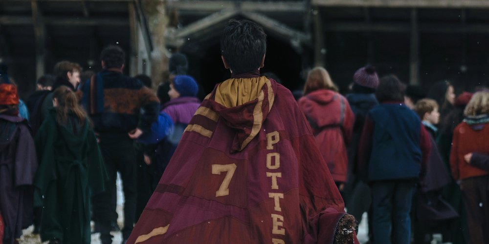 Primeira foto de ‘Harry Potter’ de dentro de Hogwarts: Veja Dominic McLaughlin com seu time de quadribol | Dominic McLaughlin, Harry Potter, HBO, HBO Max, Televisão | Notícias e fofocas sobre celebridades | Entretenimento, fotos e vídeos