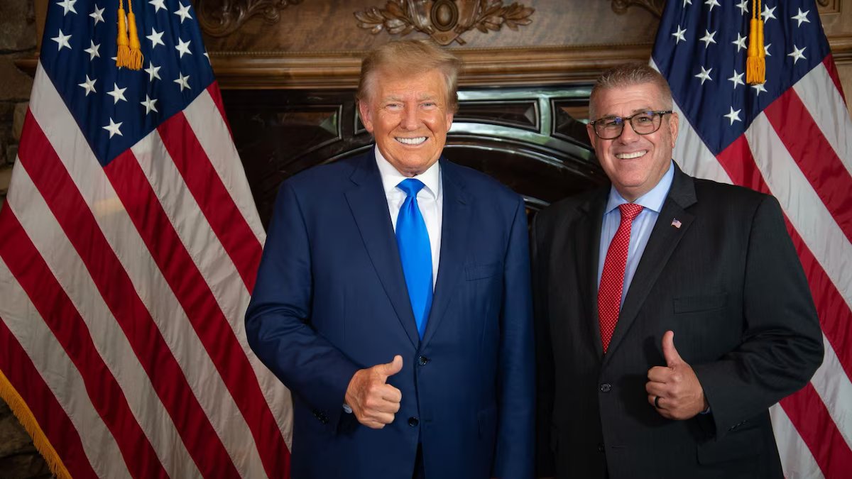 Pritzker já tem como adversário Darren Bailey, um fazendeiro que fundou uma escola cristã e está concorrendo ao governo de Illinois.