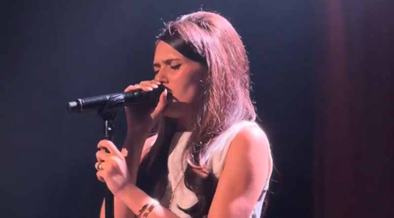 Sienna Spiro lança turnê americana ‘The Visitor’ no icônico Troubadour de Los Angeles com novas músicas e seus maiores sucessos | Música, Siena Spiro | Notícias e fofocas sobre celebridades | Entretenimento, fotos e vídeos