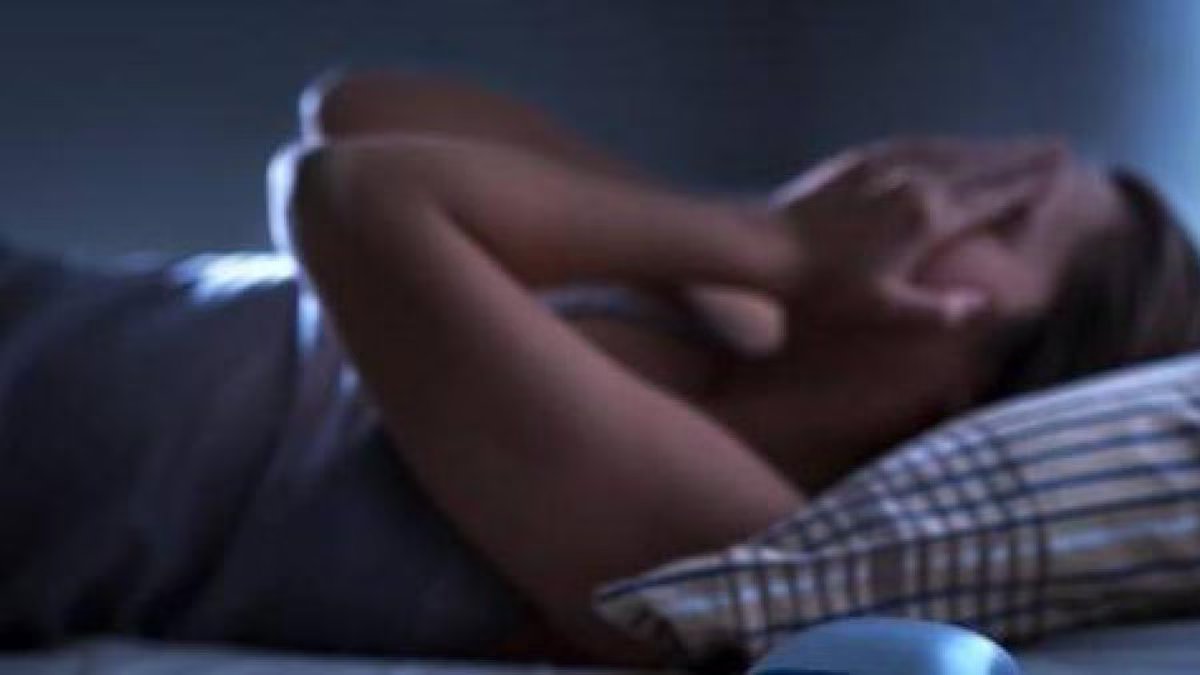 Suar enquanto você dorme é um sintoma ao qual seu corpo está tentando fazer com que você preste atenção