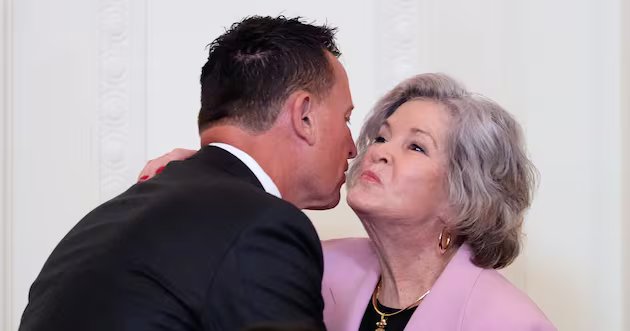 Trump diz que a chefe de gabinete da Casa Branca, Susie Wiles, tem câncer de mama – Desert News