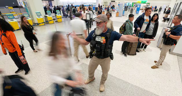 Trump ordena que o DHS pague agentes da TSA enquanto as negociações de fechamento se arrastam – Deseret News