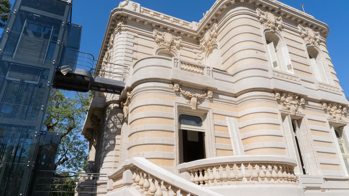 Uma mansão em Buenos Aires construída no início de 1900 que foi destruída e reaberta