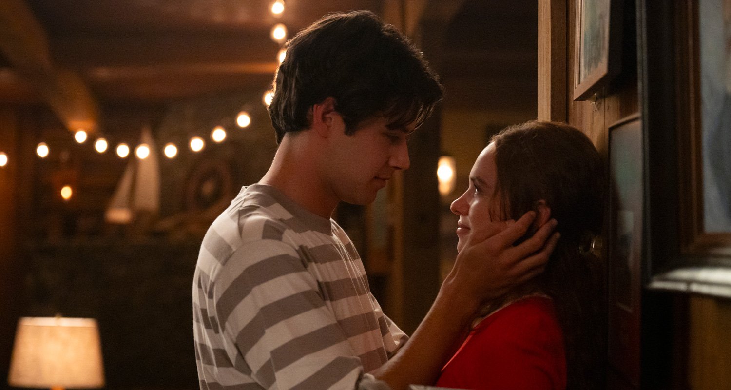 ‘Every Year After’: Prime Video apresenta as primeiras fotos da nova adaptação da série | Abigail Cowen, Aurora Perrineau, Elisha Cuthbert, Every Year After, Joseph Chiu, Matt Cornett, Michael Bradway, Prime Video, Sadie Soverall, Compras, Televisão | Notícias e fofocas sobre celebridades | Entretenimento, fotos e vídeos