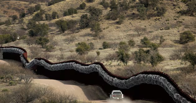 3 legisladores visitaram uma instalação do ICE no Arizona. Aqui está o que eles viram – Deseret News